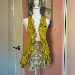 VTG Y2K preppy Abercrombie & Fitch ruffle knit vest cardigan W moose logo NWT M